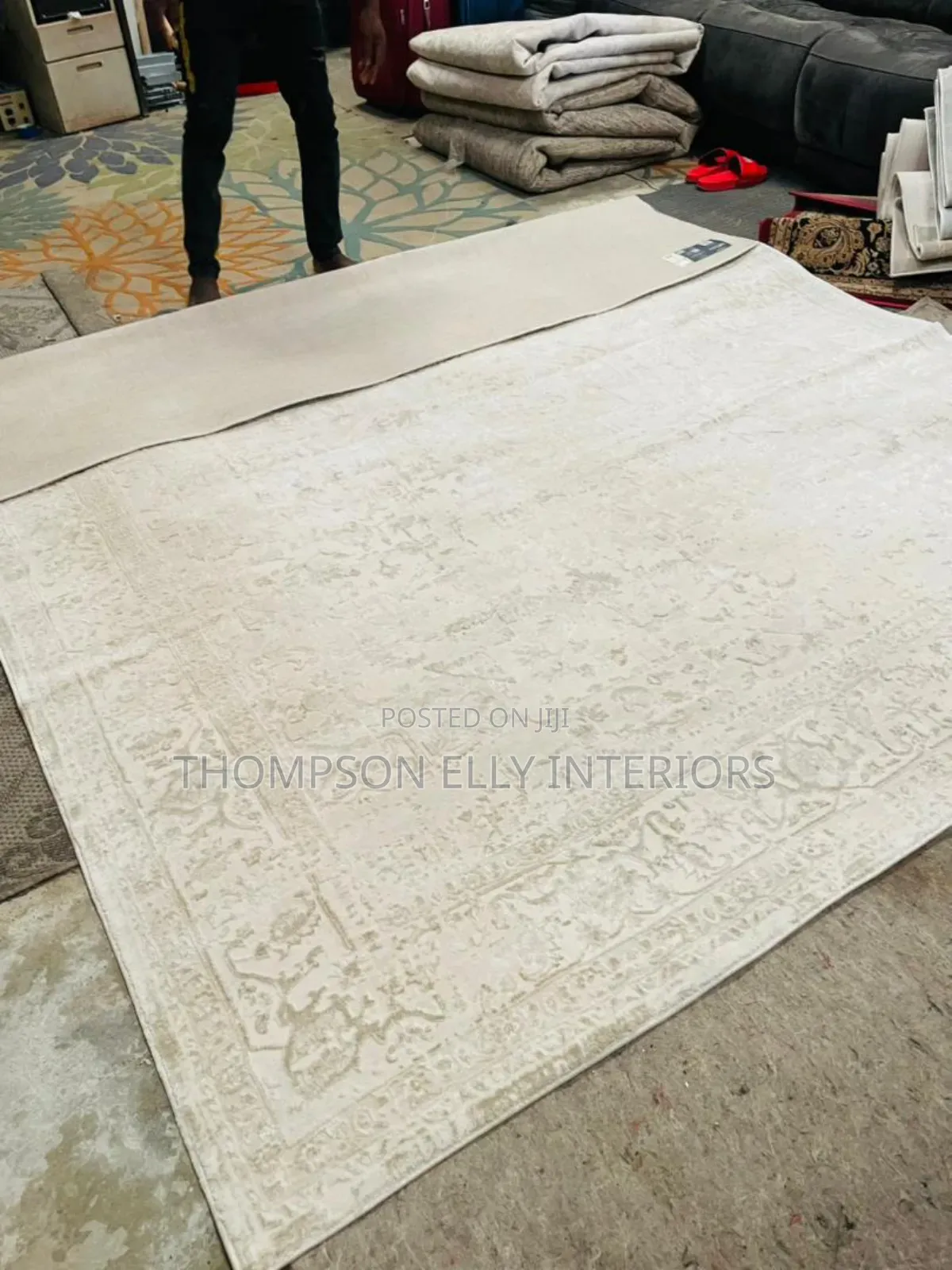 7ft by 10ft Classy Cream Rug