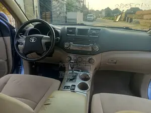 Toyota Highlander Limited 2010 Blue