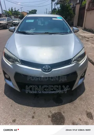 Toyota Corolla S 4dr Sedan (1.8L 4cyl CVT) 2016 Silver