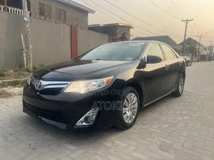 Toyota Camry LE 4dr Sedan (2.5L 4cyl 6A) 2013 Black
