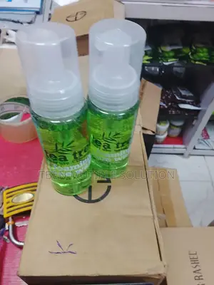 Tea Tree Foaming Face Wash