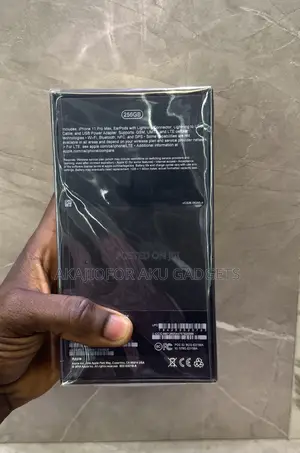 New Apple iPhone 11 Pro Max 256 GB Silver