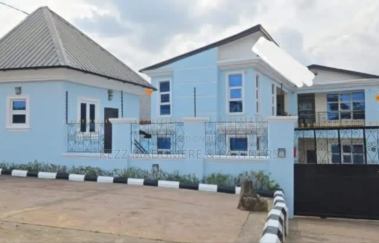 8bdrm Duplex in Calabar, Cross for sale