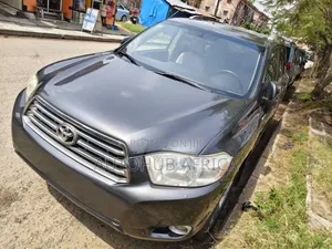 Toyota Highlander SE 2010 Gray