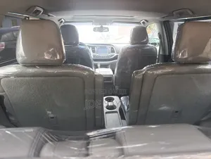 Toyota Highlander Limited 4dr SUV (3.5L 6cyl 6A) 2015 White