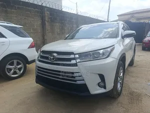 Toyota Highlander Limited 4dr SUV (3.5L 6cyl 6A) 2015 White