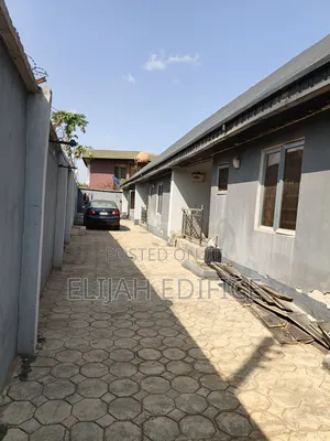 Furnished 2bdrm Bungalow in Igbe Junction, Ikorodu Garage for rent