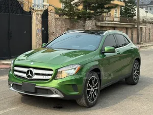 Mercedes-Benz GLA-Class 2016 Green