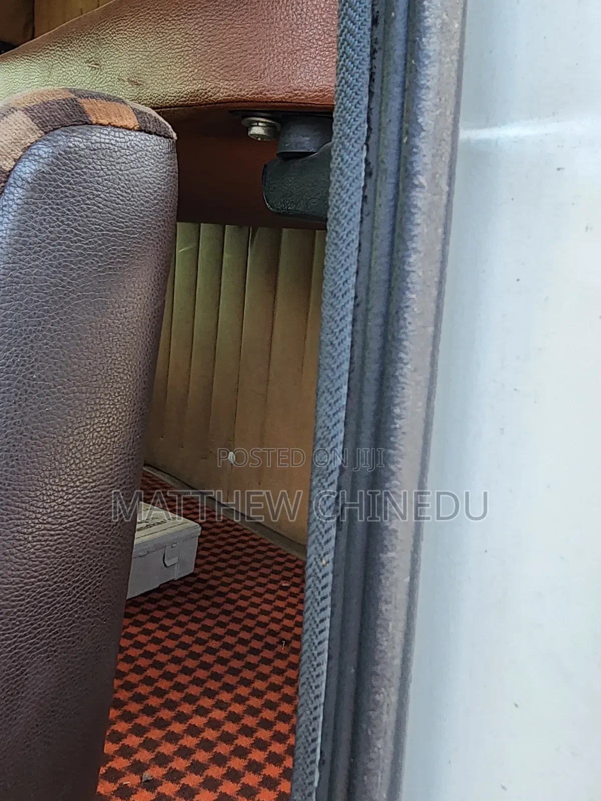 Clean Foreign Used Mercedes Benz Truck 1624