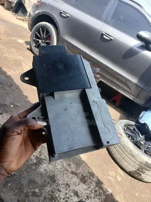 Amplifier Porsche Cayenne, Panamera Audi Q7