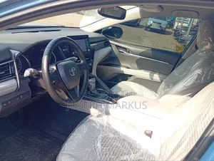 Toyota Camry SE AWD 2024 Blue