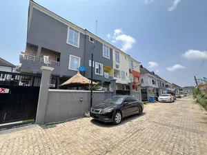 4bdrm Townhouse / Terrace in Ikota for rent