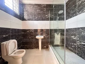 4bdrm Townhouse / Terrace in Ikota for rent