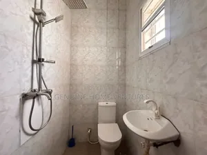 4bdrm Townhouse / Terrace in Ikota for rent