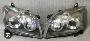 Head Lamp Avensis 207