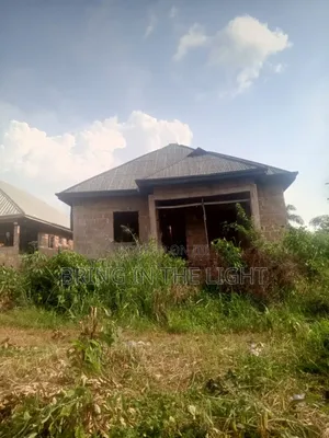 6bdrm Block of Flats in Benin City for sale