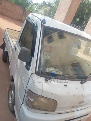 Daihatsu Hijet 2002 White