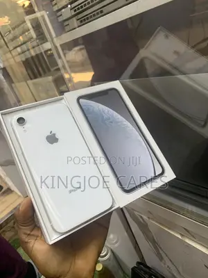 Apple iPhone XR 64 GB White