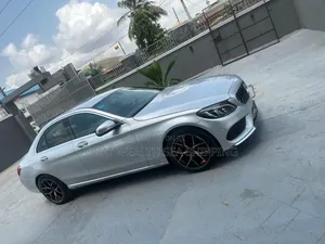 Mercedes-Benz C300 Sport 4dr AWD 4Matic Sedan (2.0L 4cyl 7A) 2015