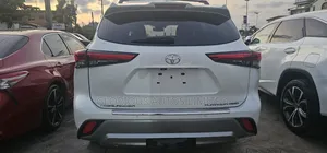 Toyota Highlander Platinum 2021 White