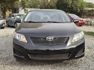 Toyota Corolla LE 4dr Sedan (1.8L 4cyl 4A) 2010 Gold