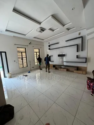 Studio Apartment in Ikota Villa for rent