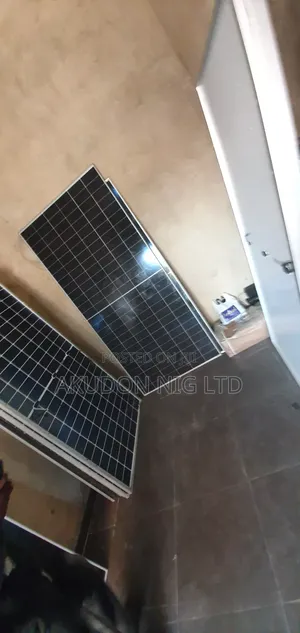 685watts High Efficiency Jinko Biafacial Solar Double Face
