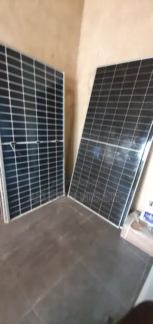 615watts High Efficiency Jinko Biafacial Solar Panels