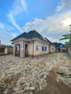 3bdrm Bungalow in Egbelu Off Ada, Obio-Akpor for sale