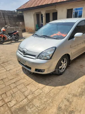 Toyota Corolla Verso 2005 Silver
