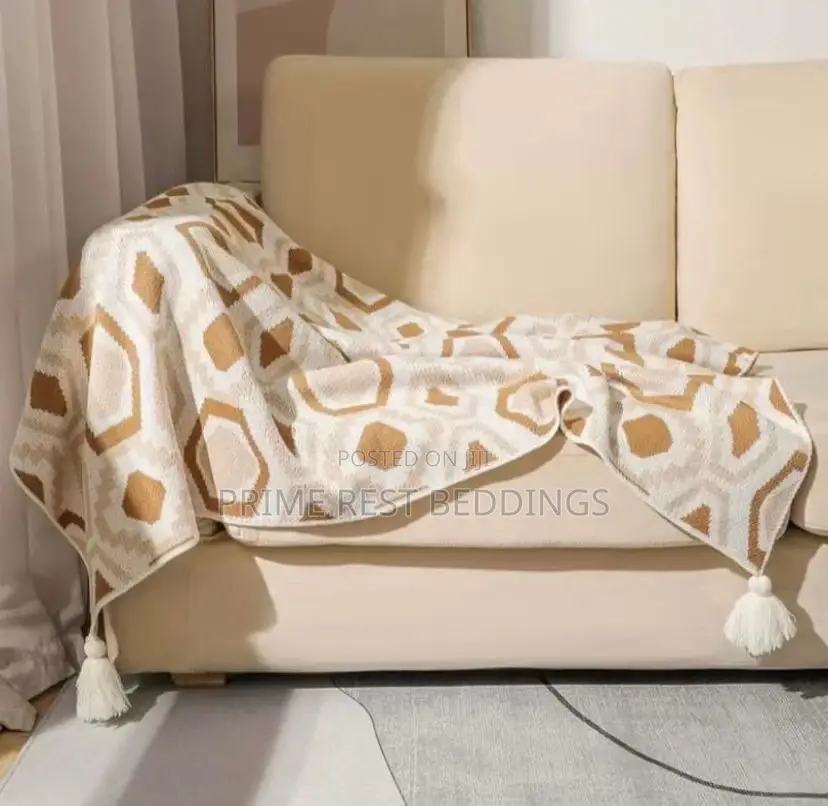 Premium Geometric Knitted Throw Blanket