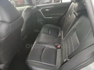 Toyota RAV4 XLE AWD 2020 Gray