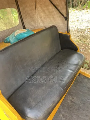 TVS HLX 125 2025 Yellow