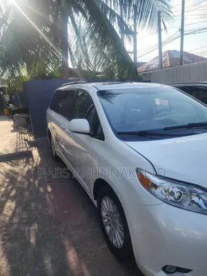 Toyota Sienna 2016 White