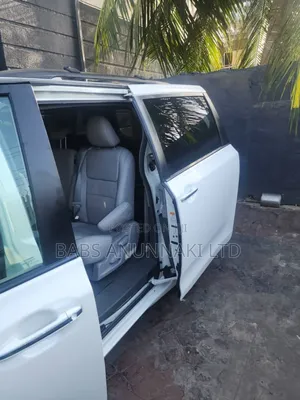 Toyota Sienna 2016 White