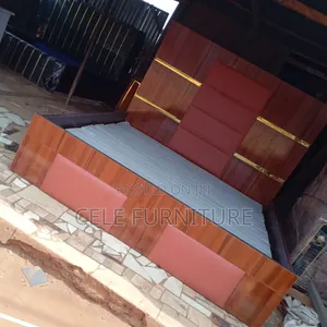 Very Solid Bedstand
