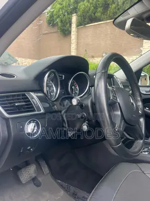 Mercedes-Benz M Class ML350 4MATIC 4dr SUV AWD (3.5L 6cyl 7A) 2014