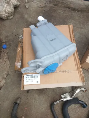 Water Can/Container for Audi 2.0t Q5,A5,A4 A6