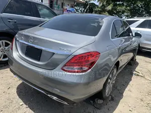 Mercedes-Benz C300 2016 Silver