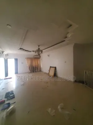 3bdrm Block of Flats in Durumi for rent