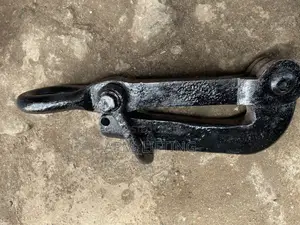 Towing Pelican Hook