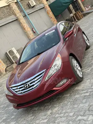 Hyundai Sonata 2012 Red