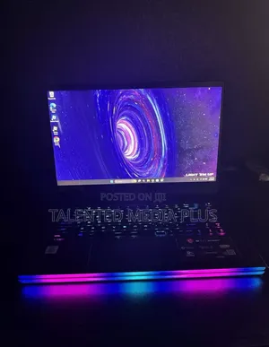 New Laptop MSI GE66 Raider 32GB Intel Core i9 SSD 1T
