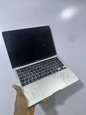 Laptop Apple MacBook Pro 2020 8GB Intel Core i5 SSHD (Hybrid) 256GB