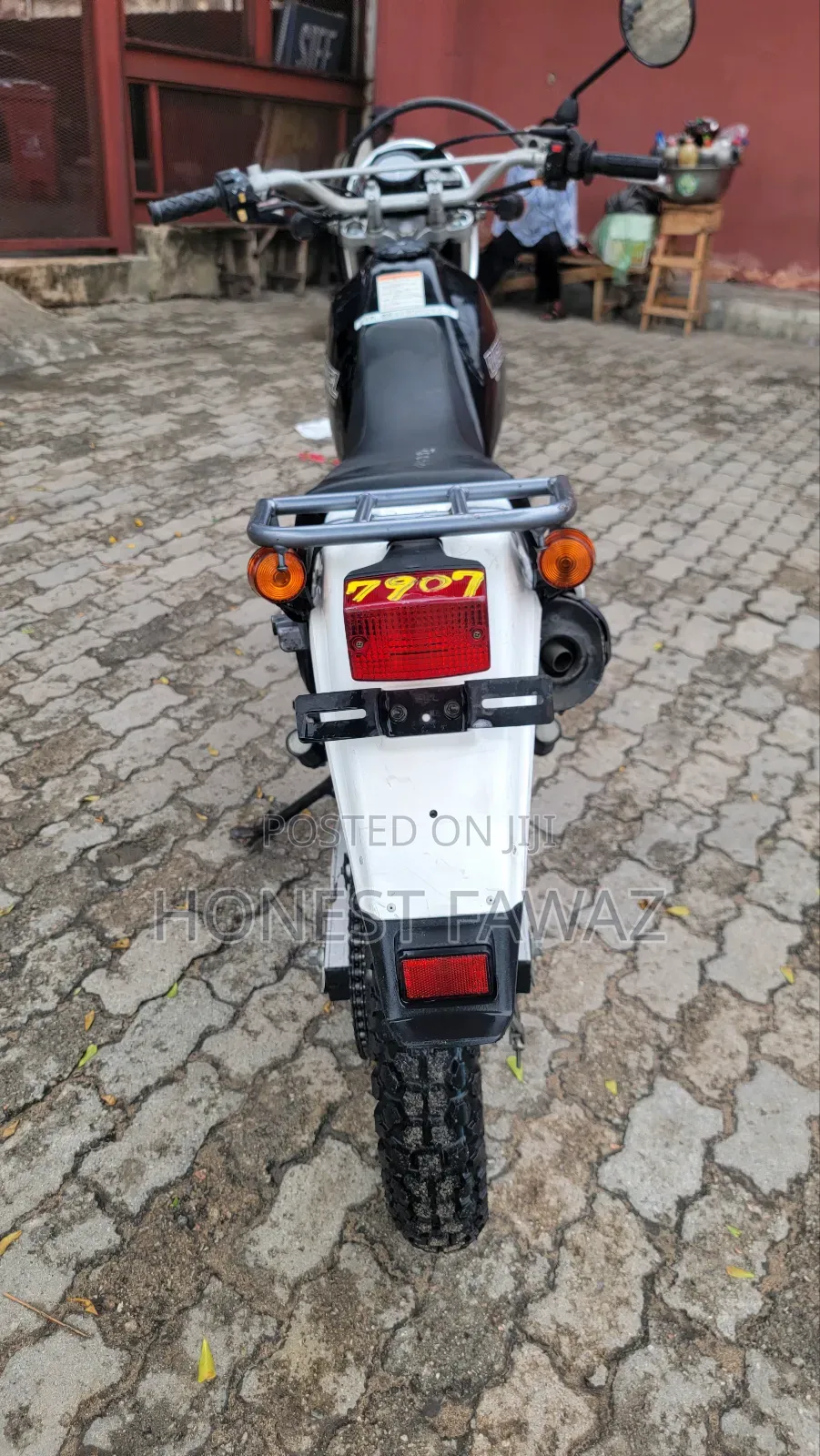 Suzuki 2010 White
