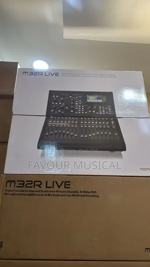 Midas M32r Live Digital Mixing Console.
