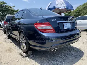 Mercedes-Benz C350 C350 BlueEFFICIENCY 4MATIC AWD 2010 Matt Black