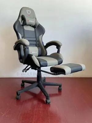 Gaming Chair / Swivel Chair