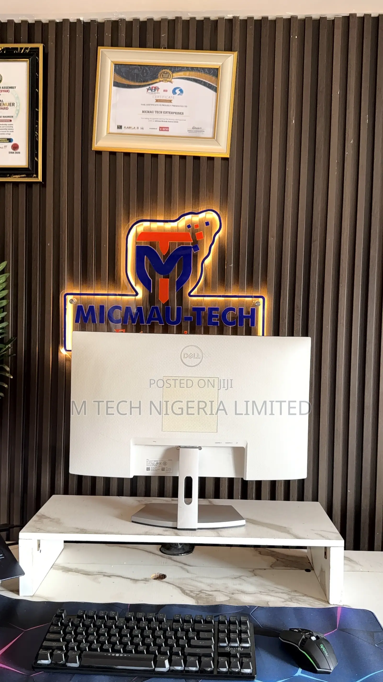 24” Dell Frameless Ips 2021 Model