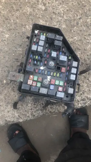 Cadillac CTS Buick Enclave Traverse Acadia Outer Fusebox